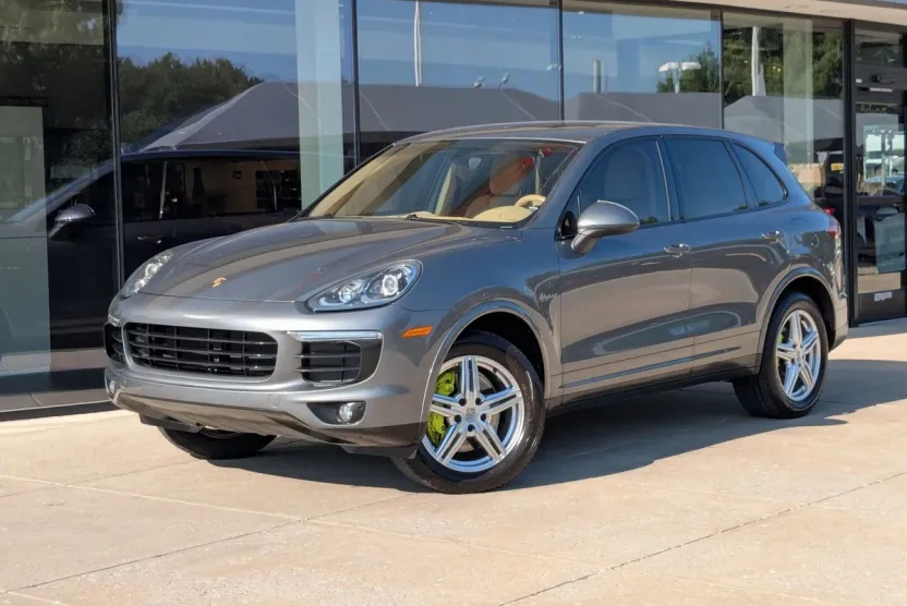 2016 Porsche Cayenne S E-Hybrid photo 1
