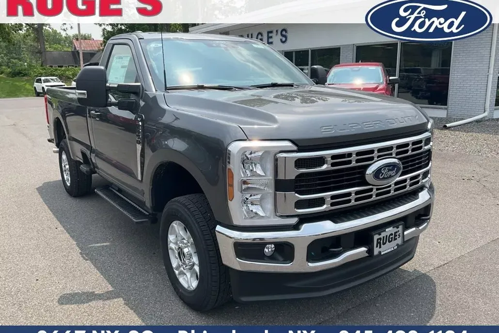 2025 Ford F-350 XLT photo 1
