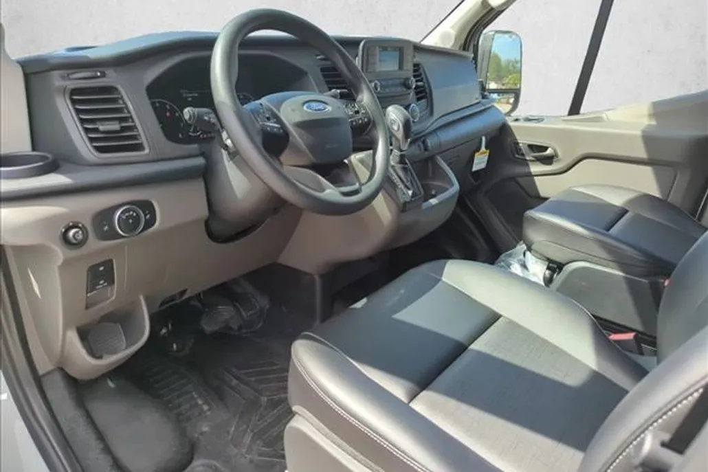 2025 Ford Transit photo 1