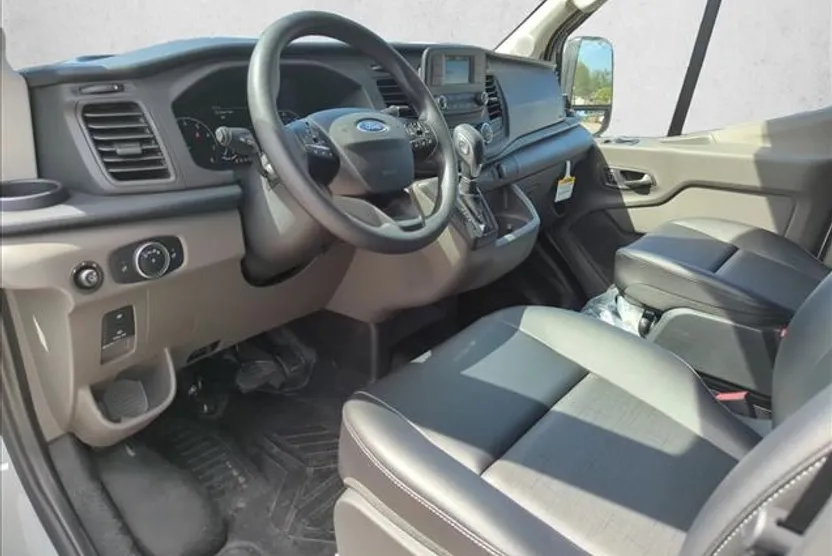 2025 Ford Transit photo 1