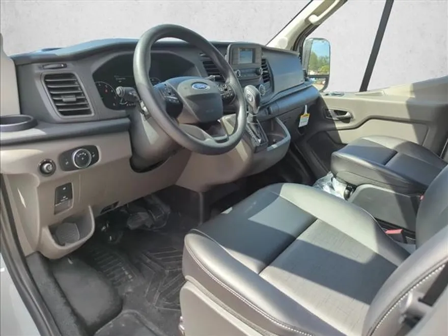 2025 Ford Transit photo 1