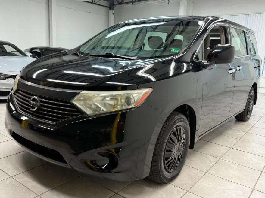 2014 Nissan Quest S photo 1
