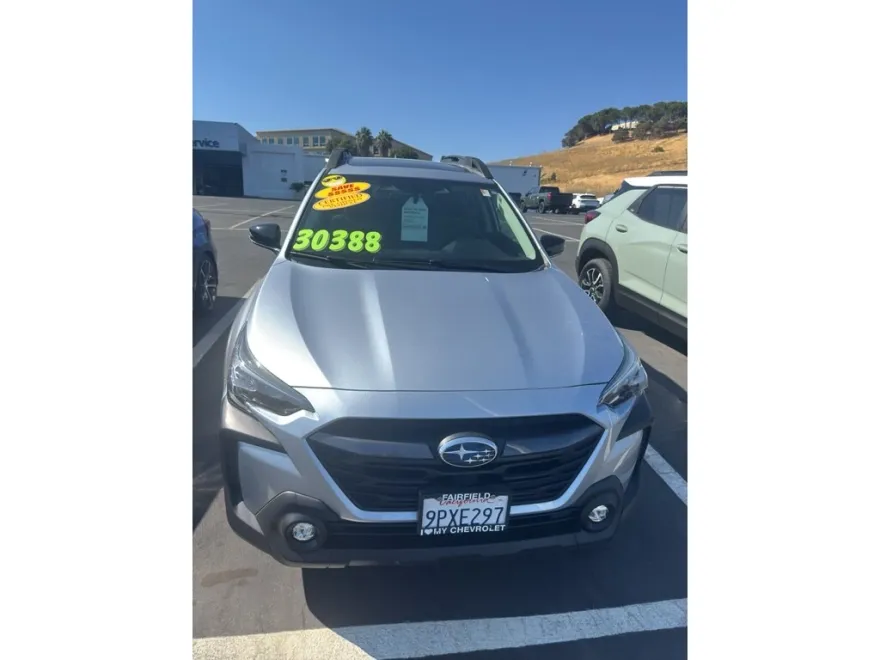 2025 Subaru Outback Premium photo 1