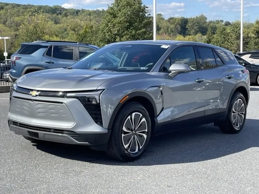 2026 Chevrolet Blazer EV photo 1