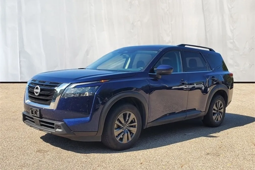 2024 Nissan Pathfinder SV photo 1
