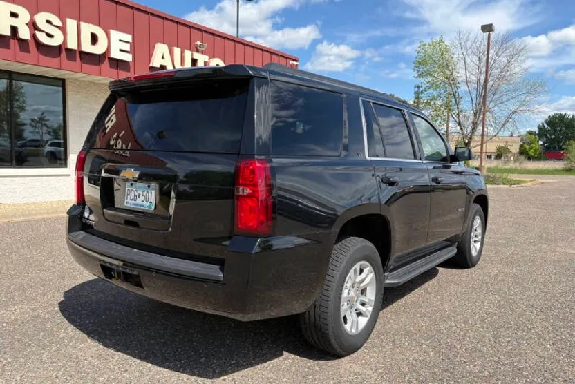 2016 Chevrolet Tahoe LT photo 1