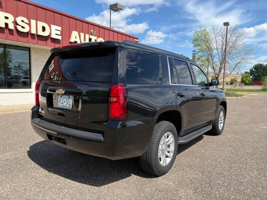2016 Chevrolet Tahoe LT photo 1