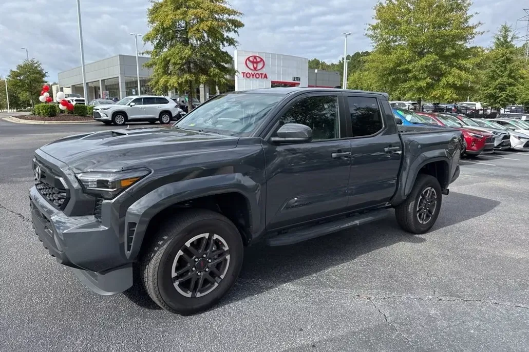 2024 Toyota Tacoma TRD Sport photo 1