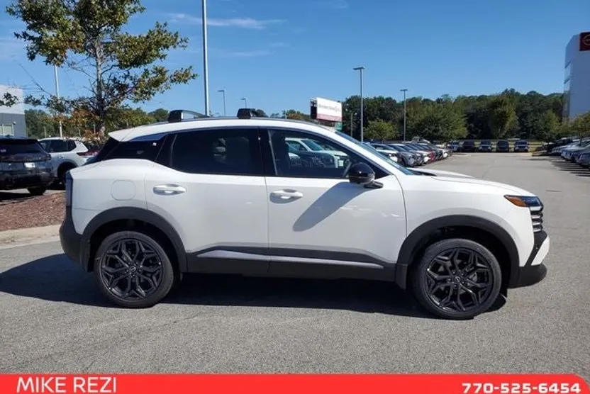 2026 Nissan Kicks SR photo 1