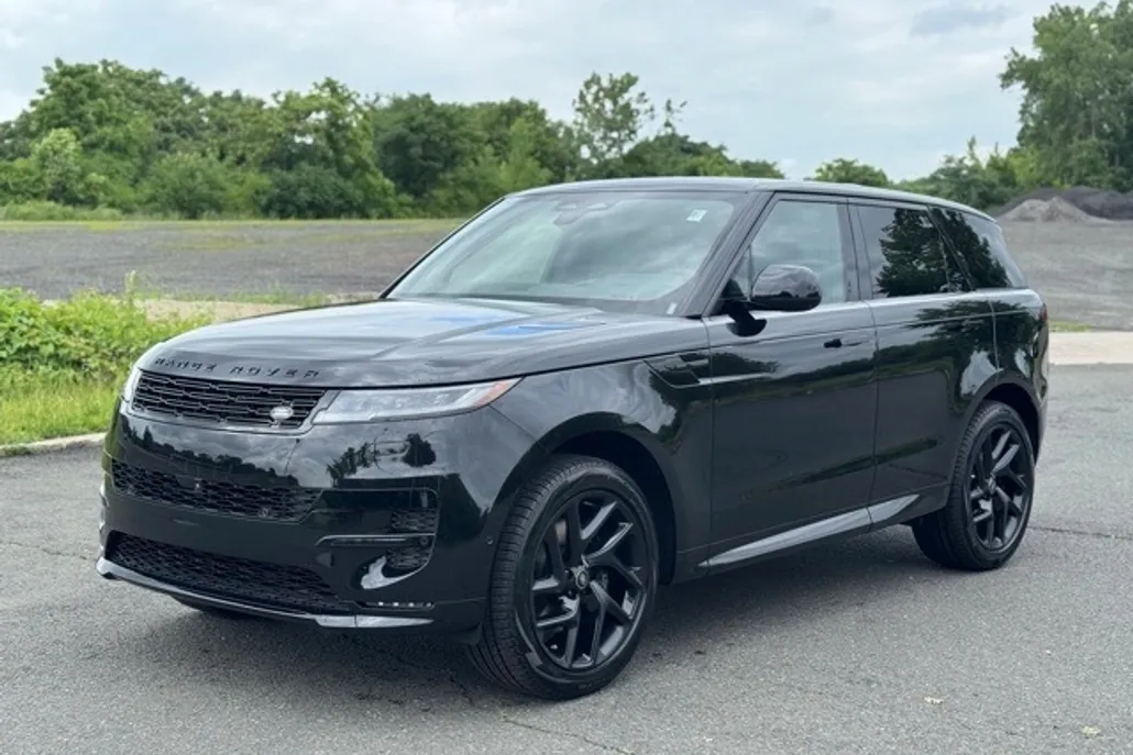2025 Land Rover Range Rover Sport SE photo 1