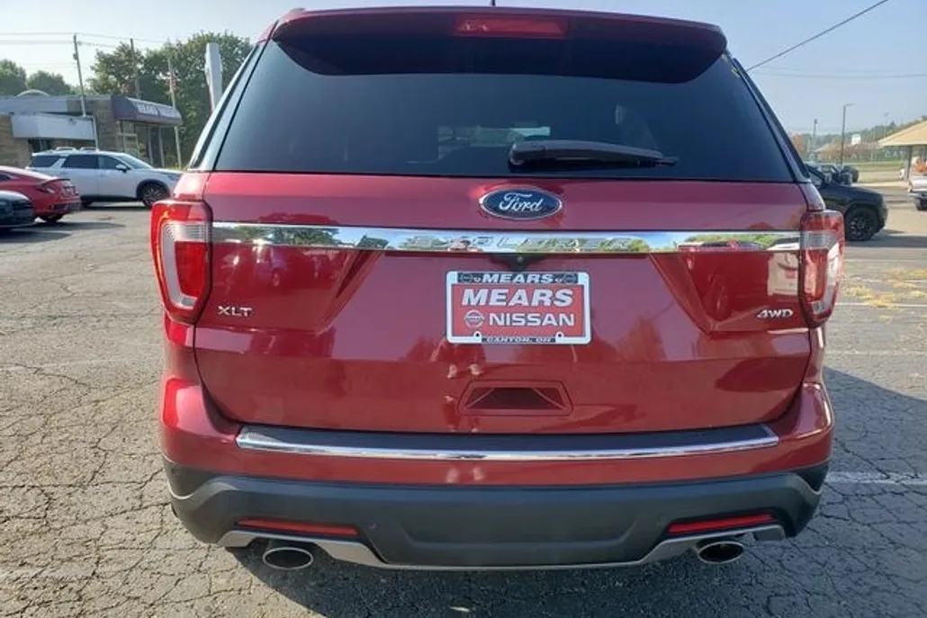 2018 Ford Explorer XLT photo 1