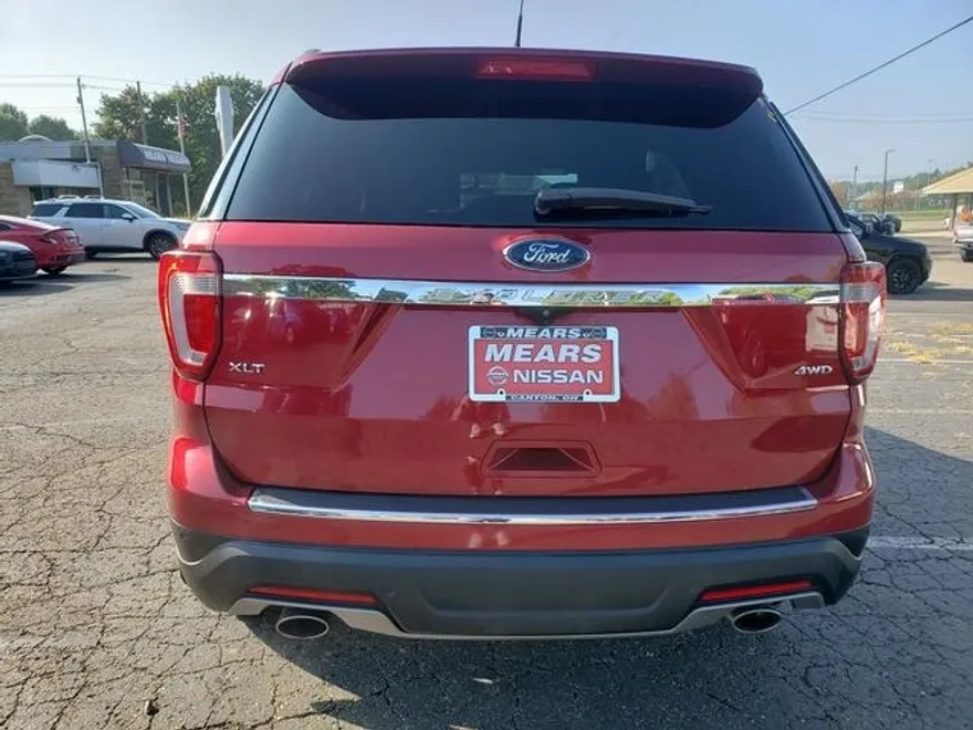 2018 Ford Explorer XLT photo 1