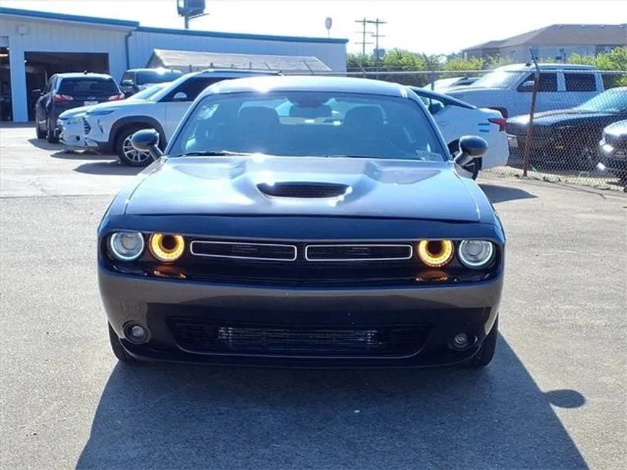 2022 Dodge Challenger GT photo 1