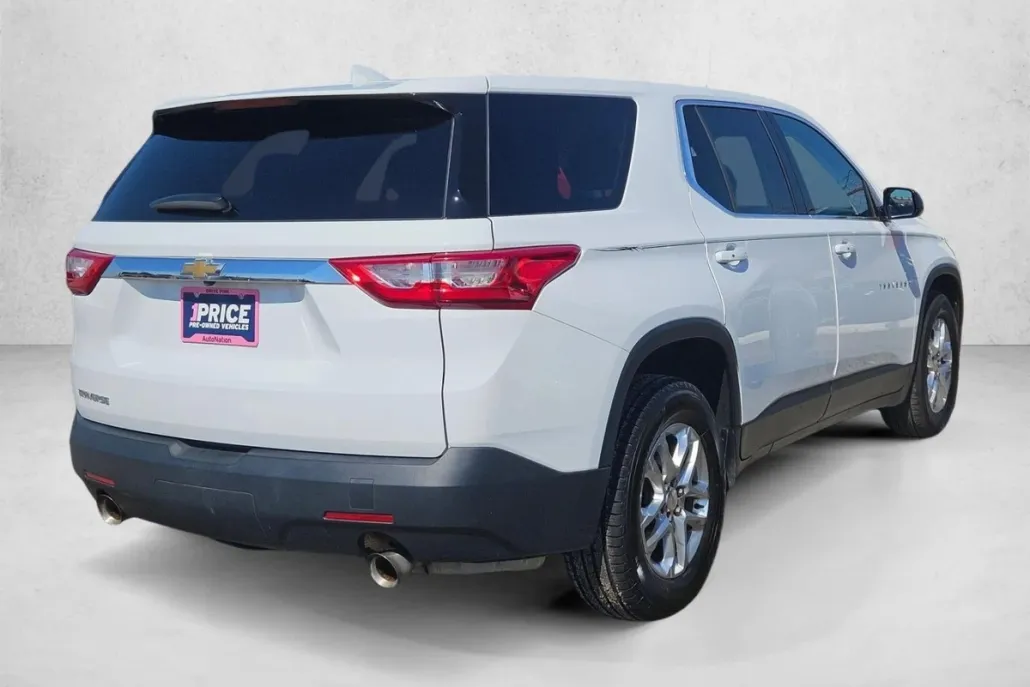 2018 Chevrolet Traverse LS photo 1