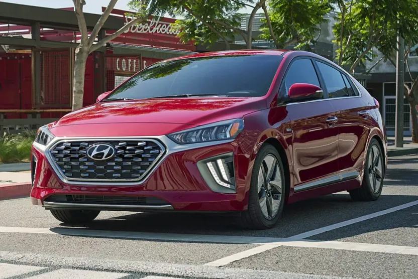 2022 Hyundai Ioniq SE photo 1