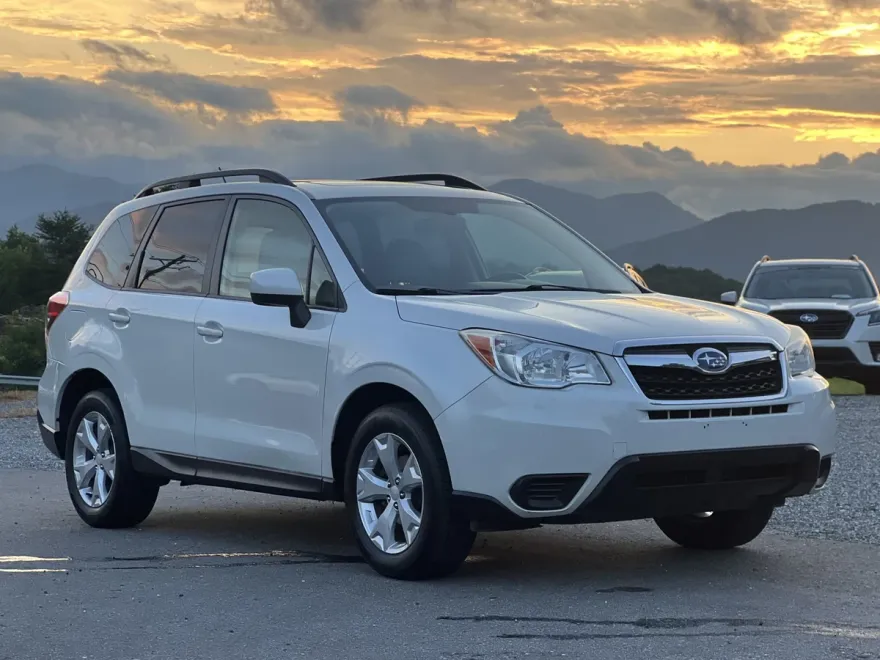2014 Subaru Forester 2.5i Premium photo 1