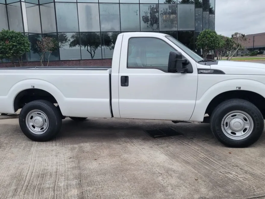 2013 Ford F-250 photo 1