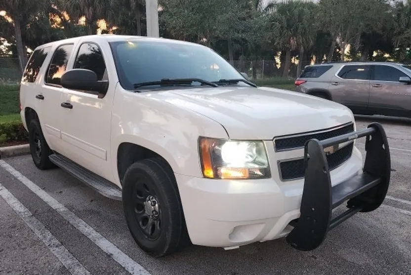 2010 Chevrolet Tahoe LS photo 1