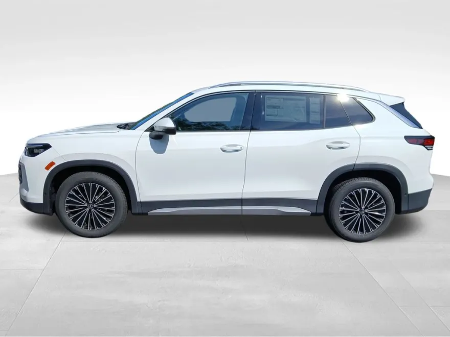 2025 Volkswagen Tiguan S photo 1