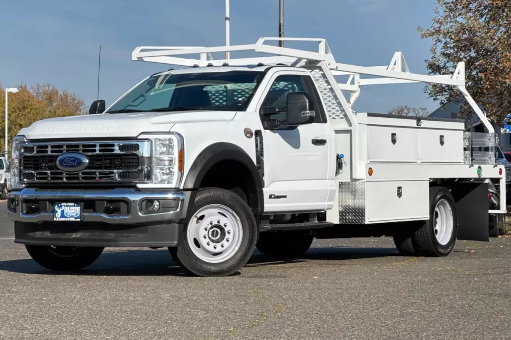 2024 Ford F-550 photo 1