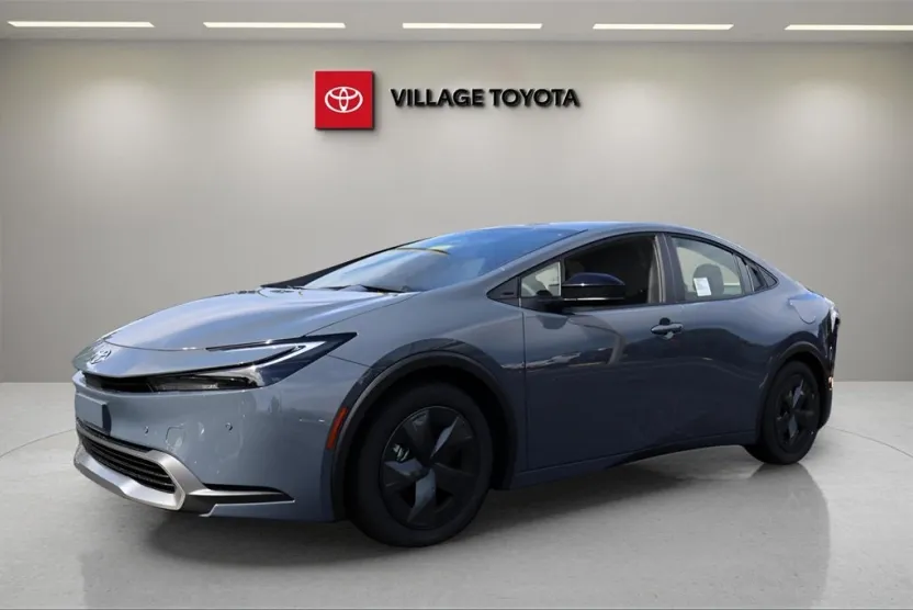 2026 Toyota Prius Plug-in Hybrid SE photo 1