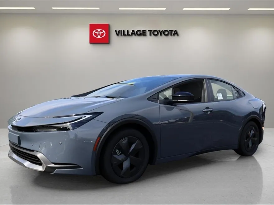 2026 Toyota Prius Plug-in Hybrid SE photo 1