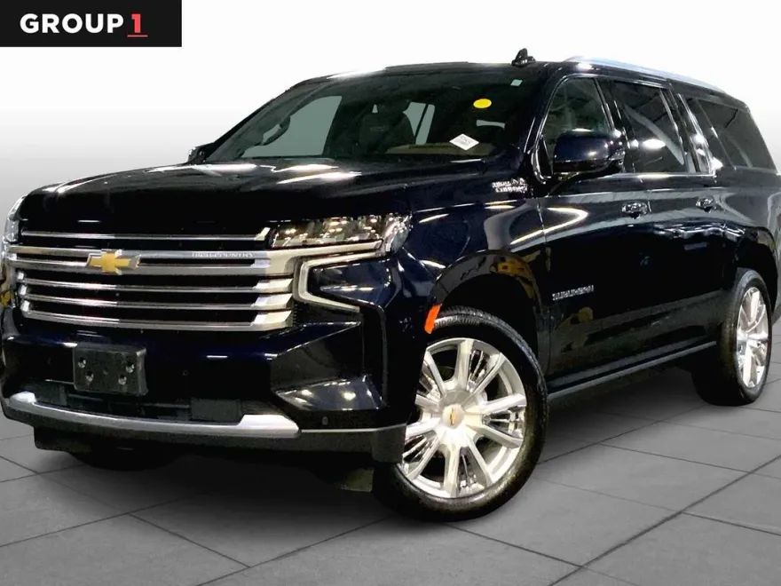 2023 Chevrolet Suburban High Country photo 1