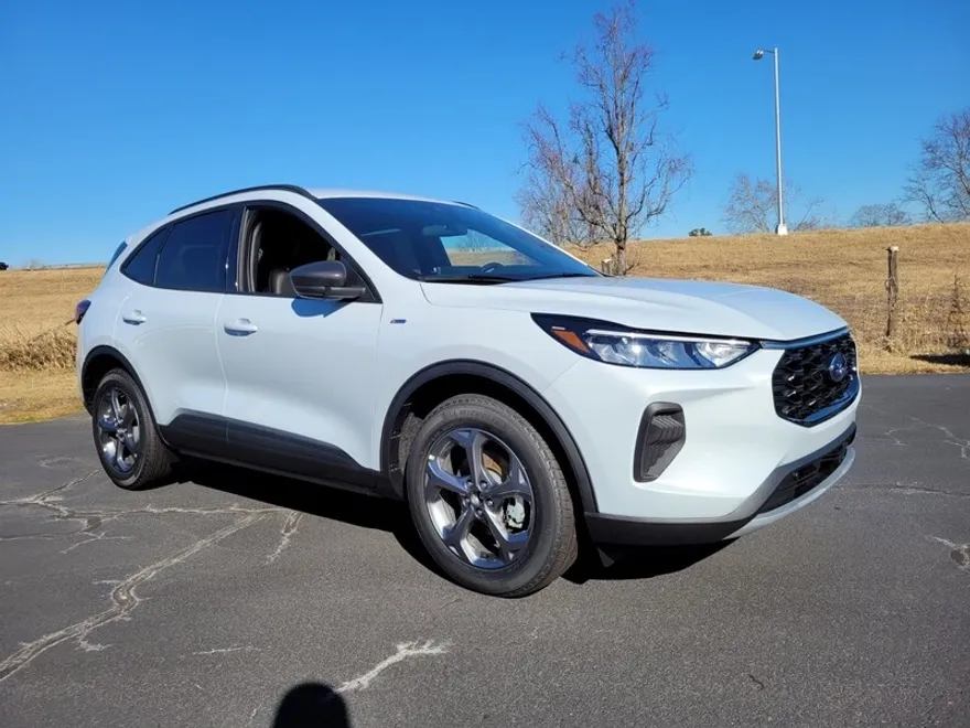 2025 Ford Escape ST-Line photo 1