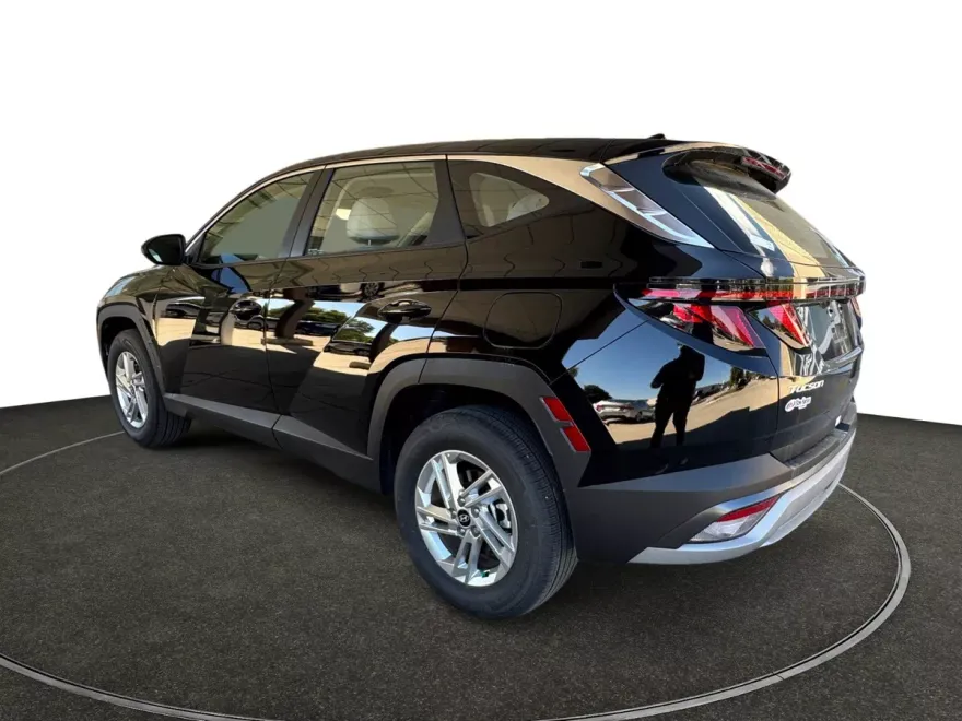 2025 Hyundai Tucson SE photo 1