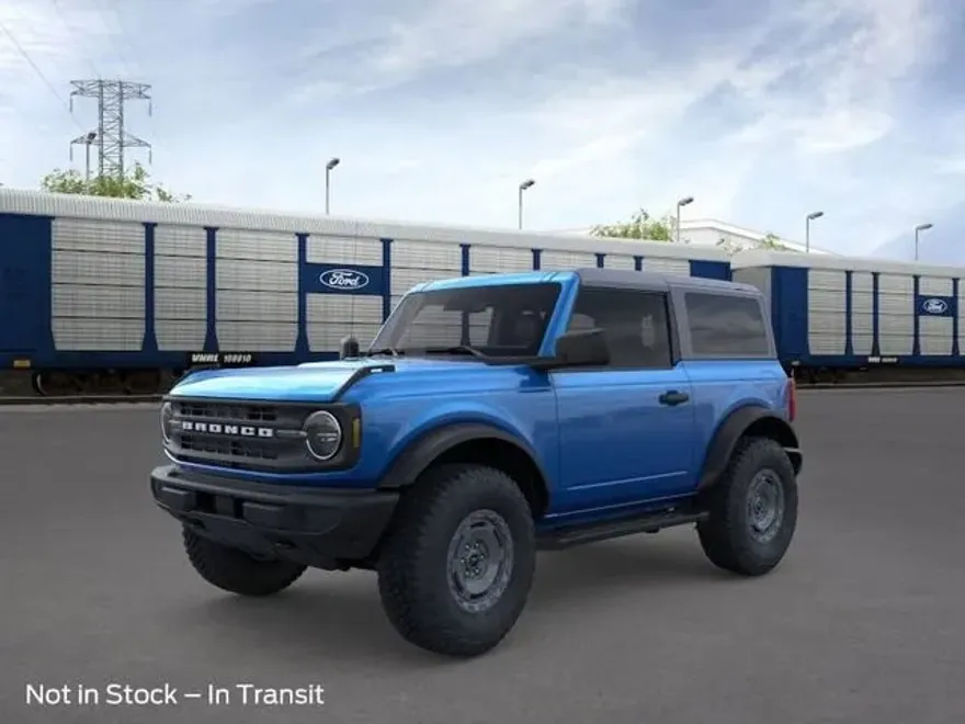 2025 Ford Bronco Base photo 1