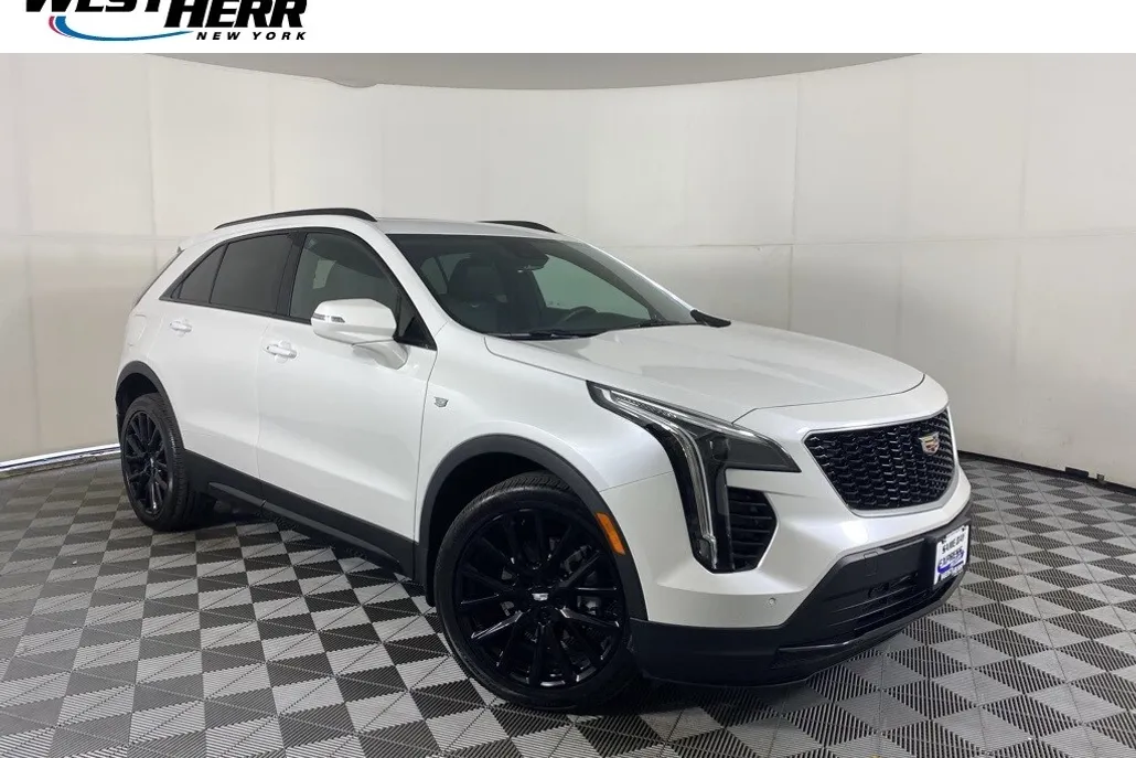 2023 Cadillac XT4 Sport photo 1