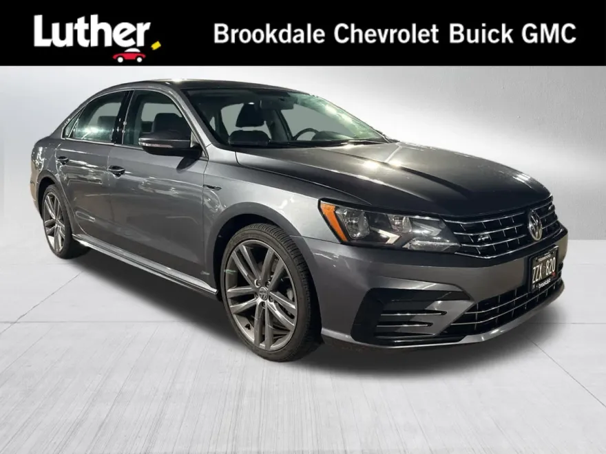 2018 Volkswagen Passat 2.0T S photo 1