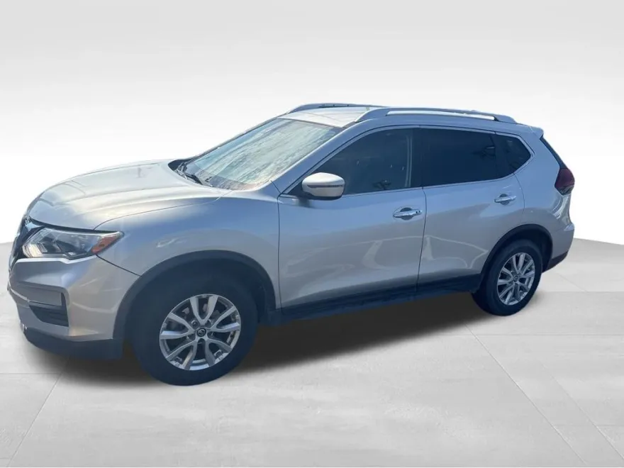 2019 Nissan Rogue SV photo 1