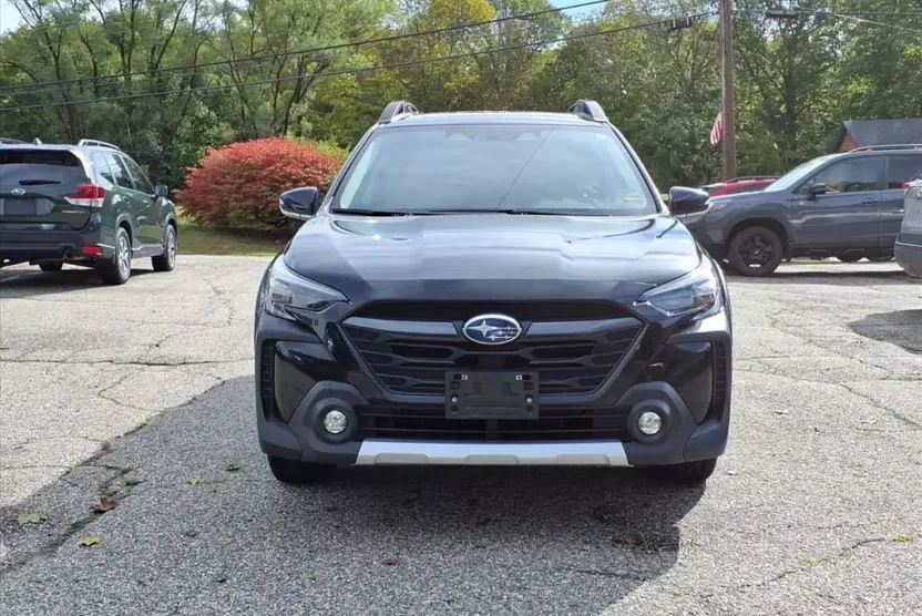 2023 Subaru Outback Limited photo 1