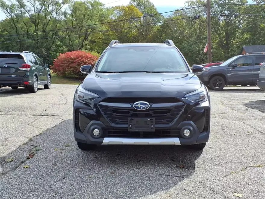 2023 Subaru Outback Limited photo 1