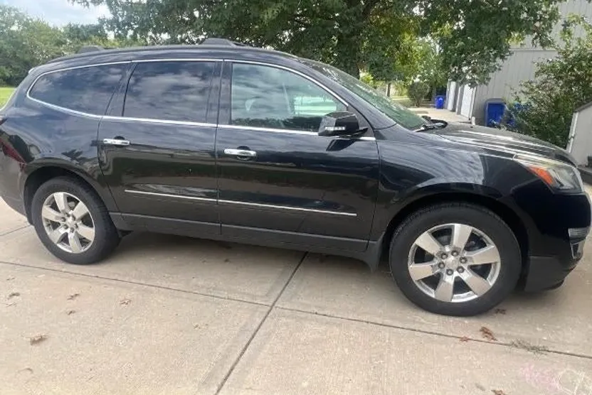 2013 Chevrolet Traverse LTZ photo 1