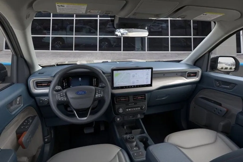 2025 Ford Maverick Lariat photo 1