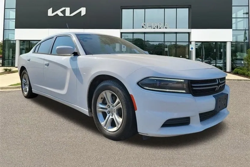 2015 Dodge Charger SE photo 1