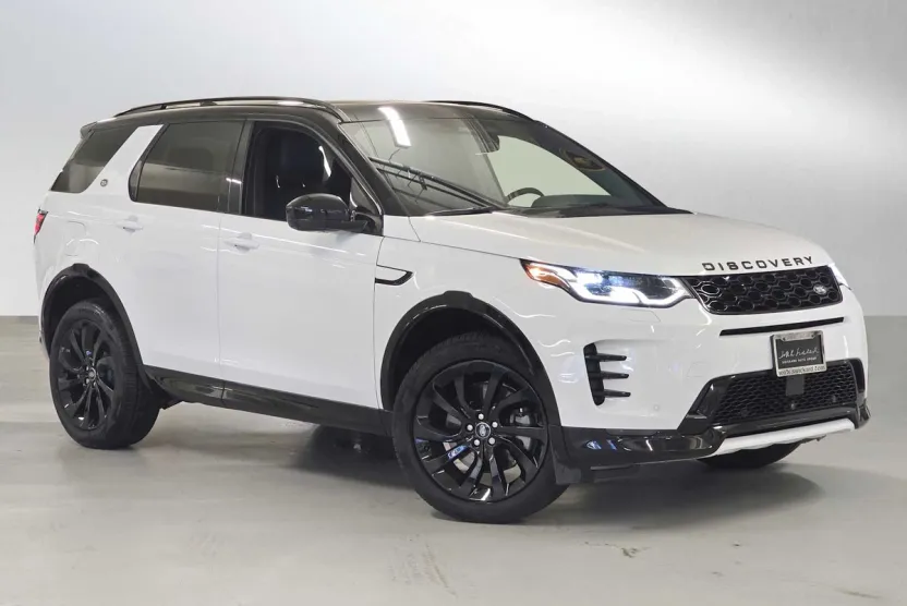 2024 Land Rover Discovery Sport Dynamic SE photo 1