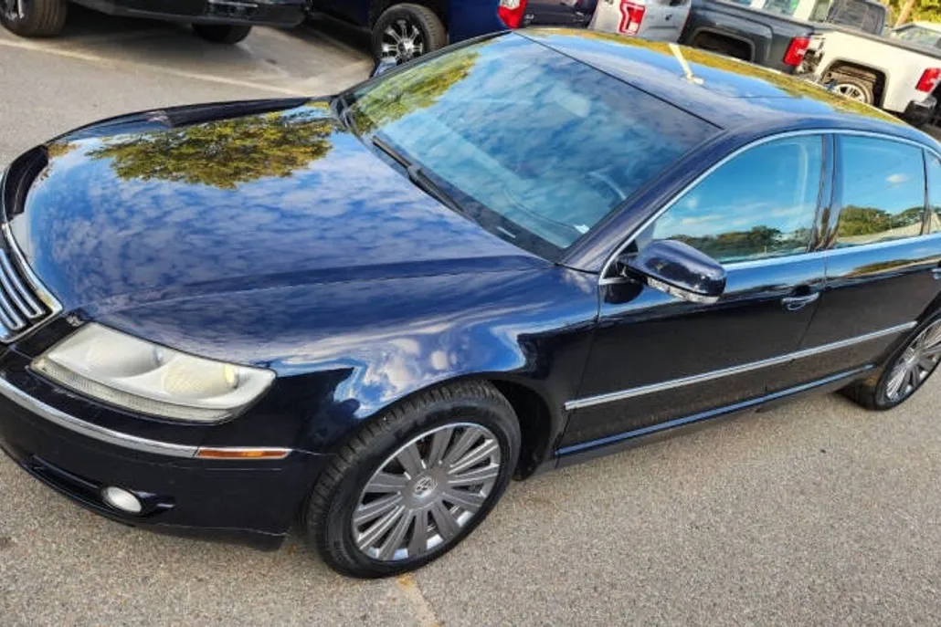 2005 Volkswagen Phaeton V8 photo 1