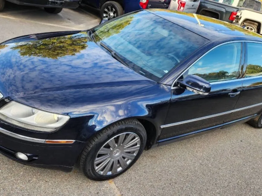 2005 Volkswagen Phaeton V8 photo 1