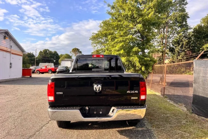 2016 Ram 1500 SLT photo 1