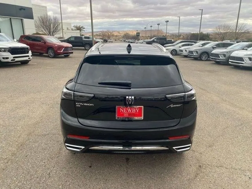 2025 Buick Envision Avenir photo 6
