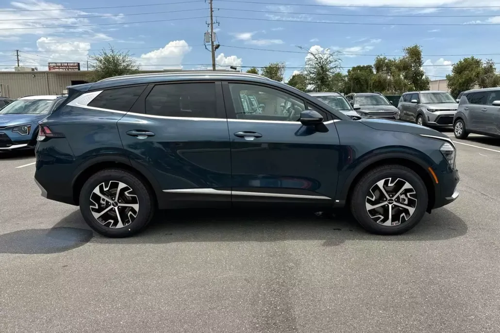 2025 Kia Sportage Hybrid LX photo 1