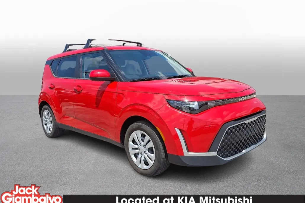 2023 Kia Soul LX photo 1