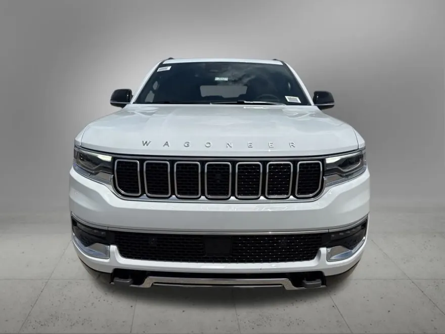 2025 Jeep Wagoneer L Series III photo 1