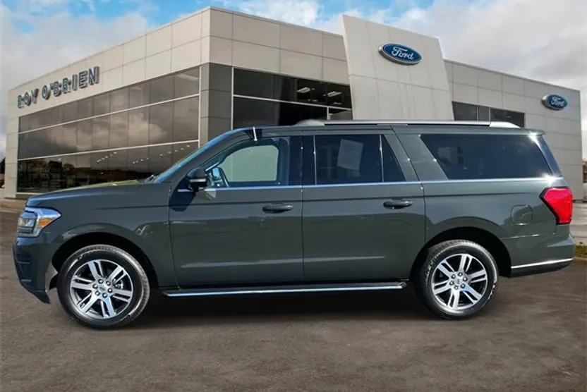 2022 Ford Expedition MAX XLT photo 1