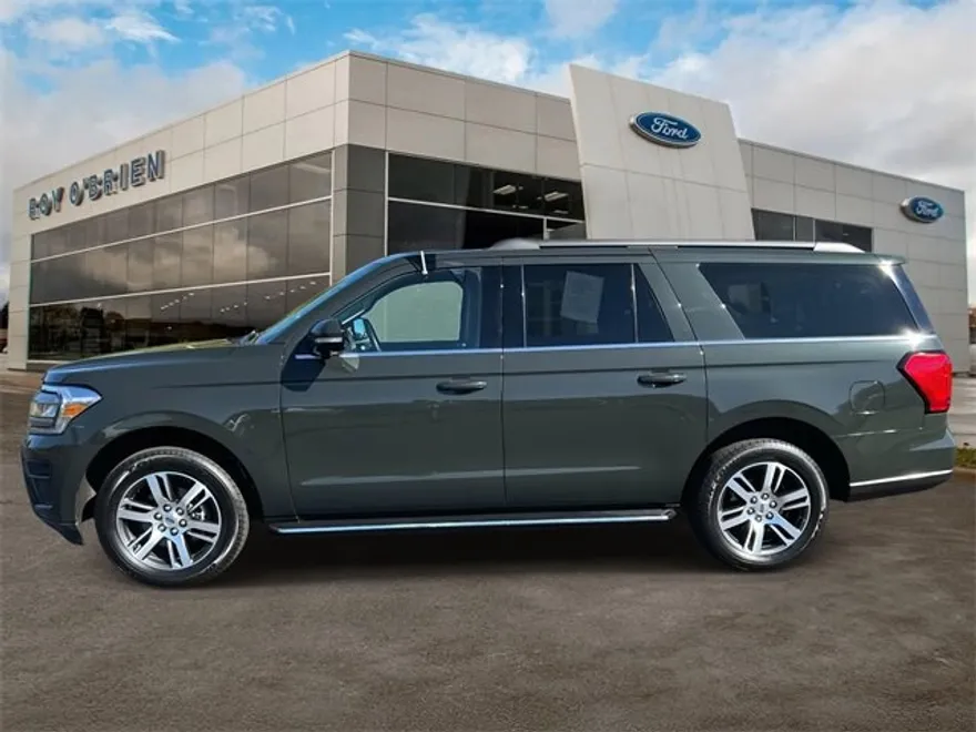 2022 Ford Expedition MAX XLT photo 1