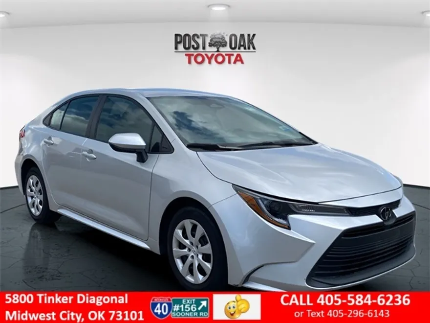 2024 Toyota Corolla LE photo 1