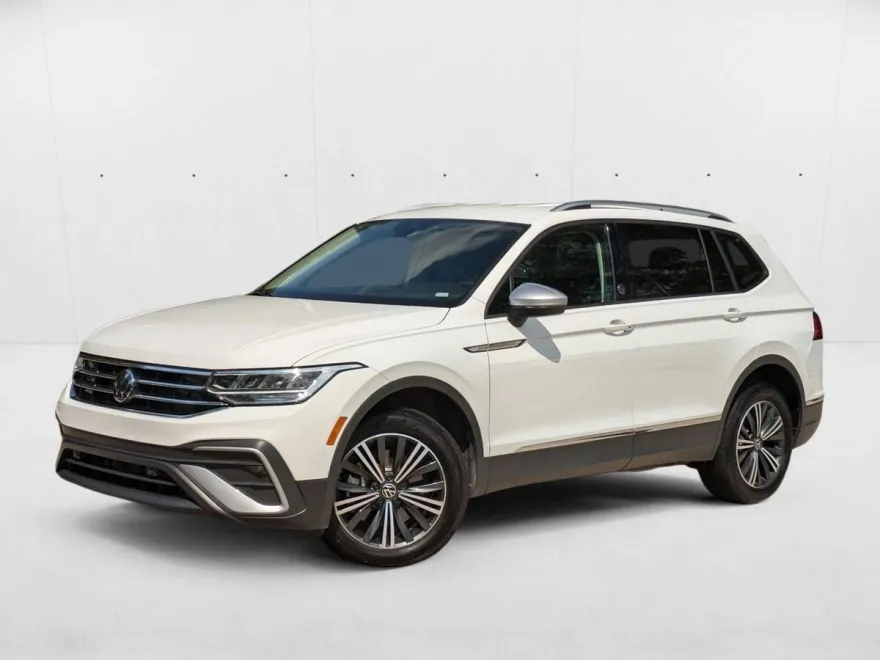 2024 Volkswagen Tiguan Wolfsburg Edition photo 1